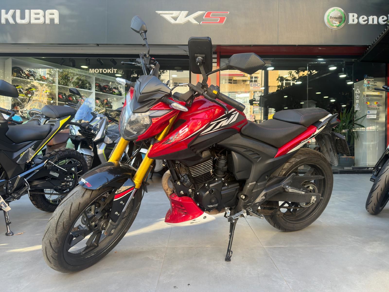 RKS TNT 202 KIRMIZI