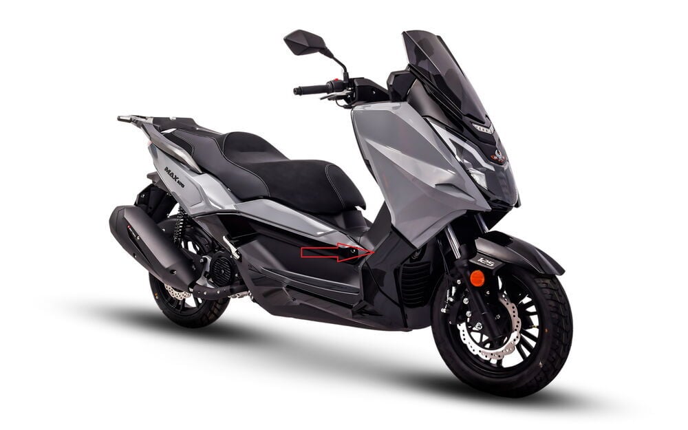 Max 125 Ön Far Yan Alt Grenaj Sağ Parlak Siyah