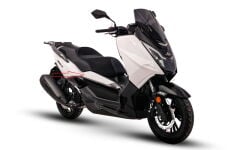 Max 125 İç Yan Kapak Üst Grenaj Beyaz Sağ