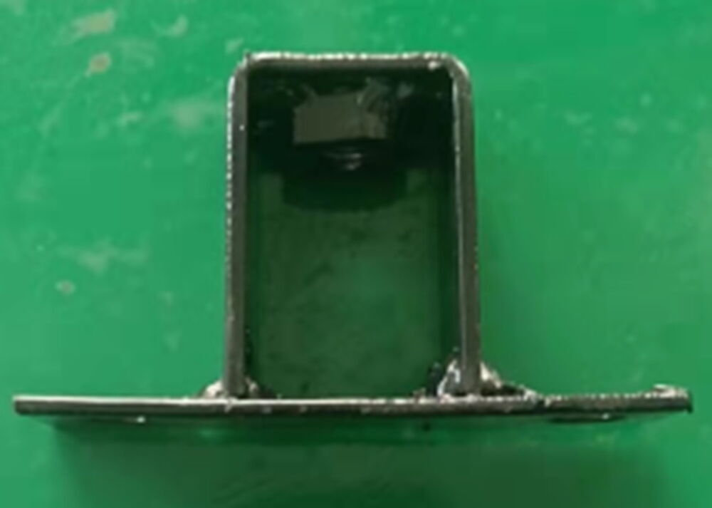 M1 Emniyet Kemeri Tutucu